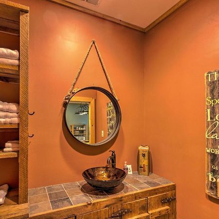 Pet-Friendly Blue Ridge, Cherokee Forest Retreat! Greeneville ภายนอก รูปภาพ