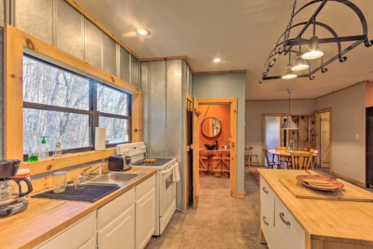 Pet-Friendly Blue Ridge, Cherokee Forest Retreat! Greeneville ภายนอก รูปภาพ