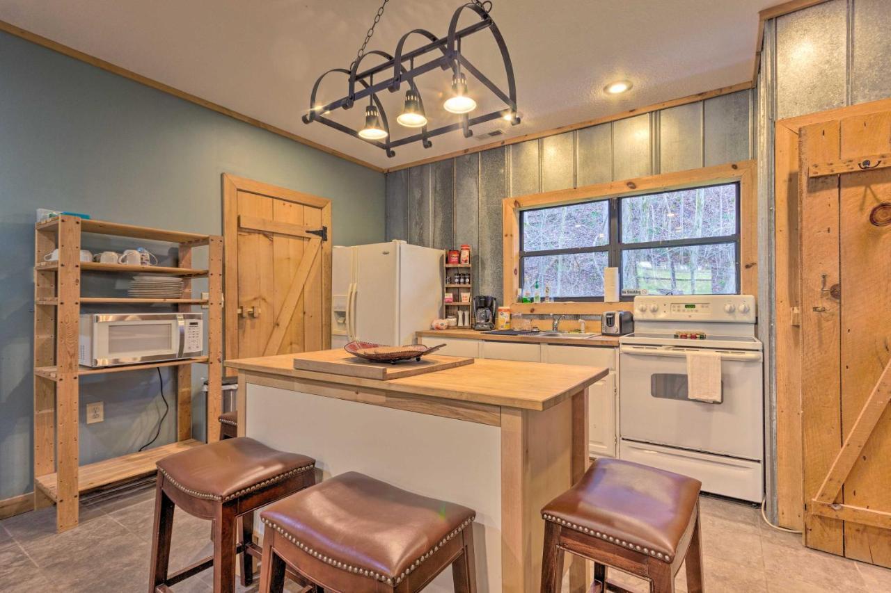 Pet-Friendly Blue Ridge, Cherokee Forest Retreat! Greeneville ภายนอก รูปภาพ