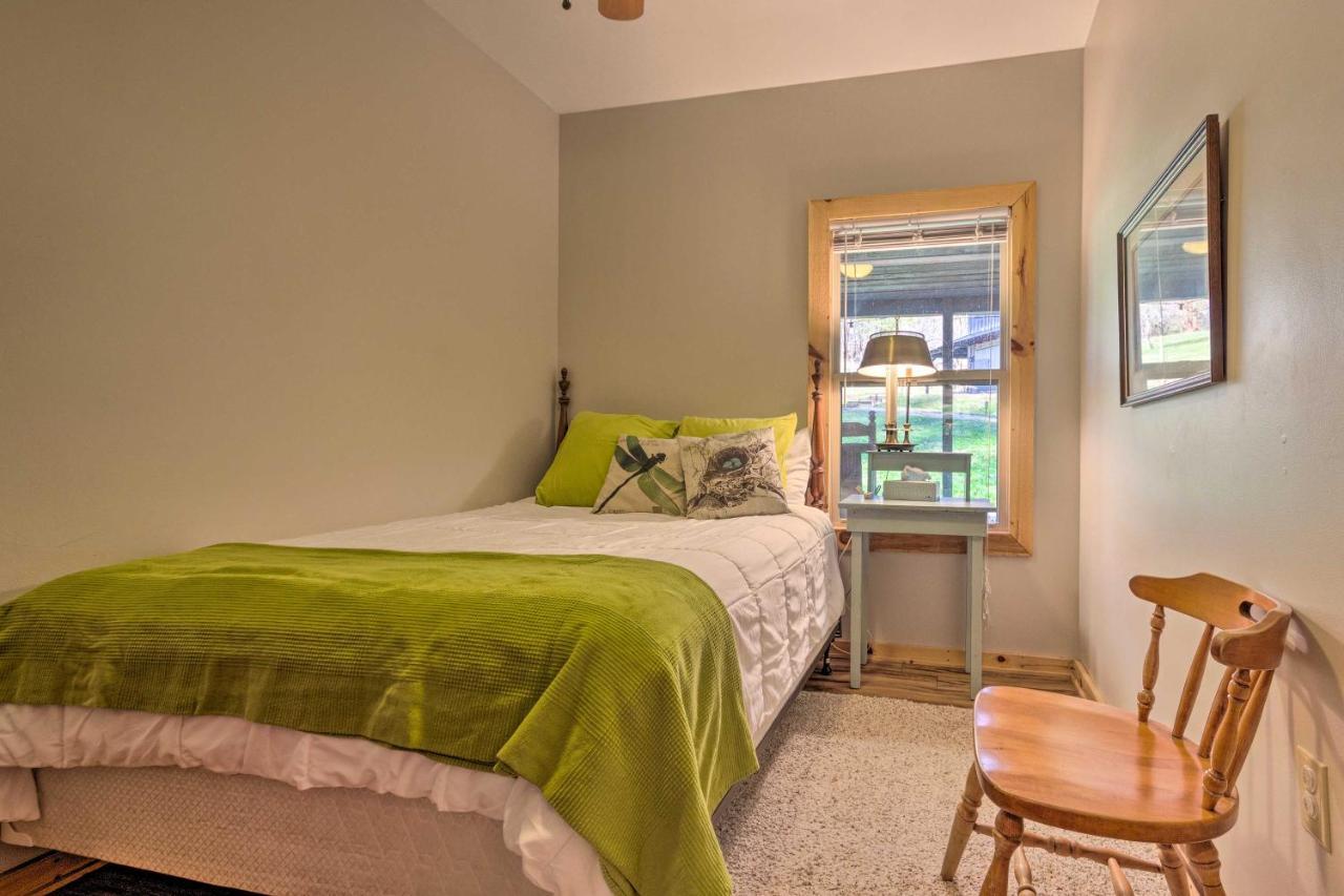 Pet-Friendly Blue Ridge, Cherokee Forest Retreat! Greeneville ภายนอก รูปภาพ