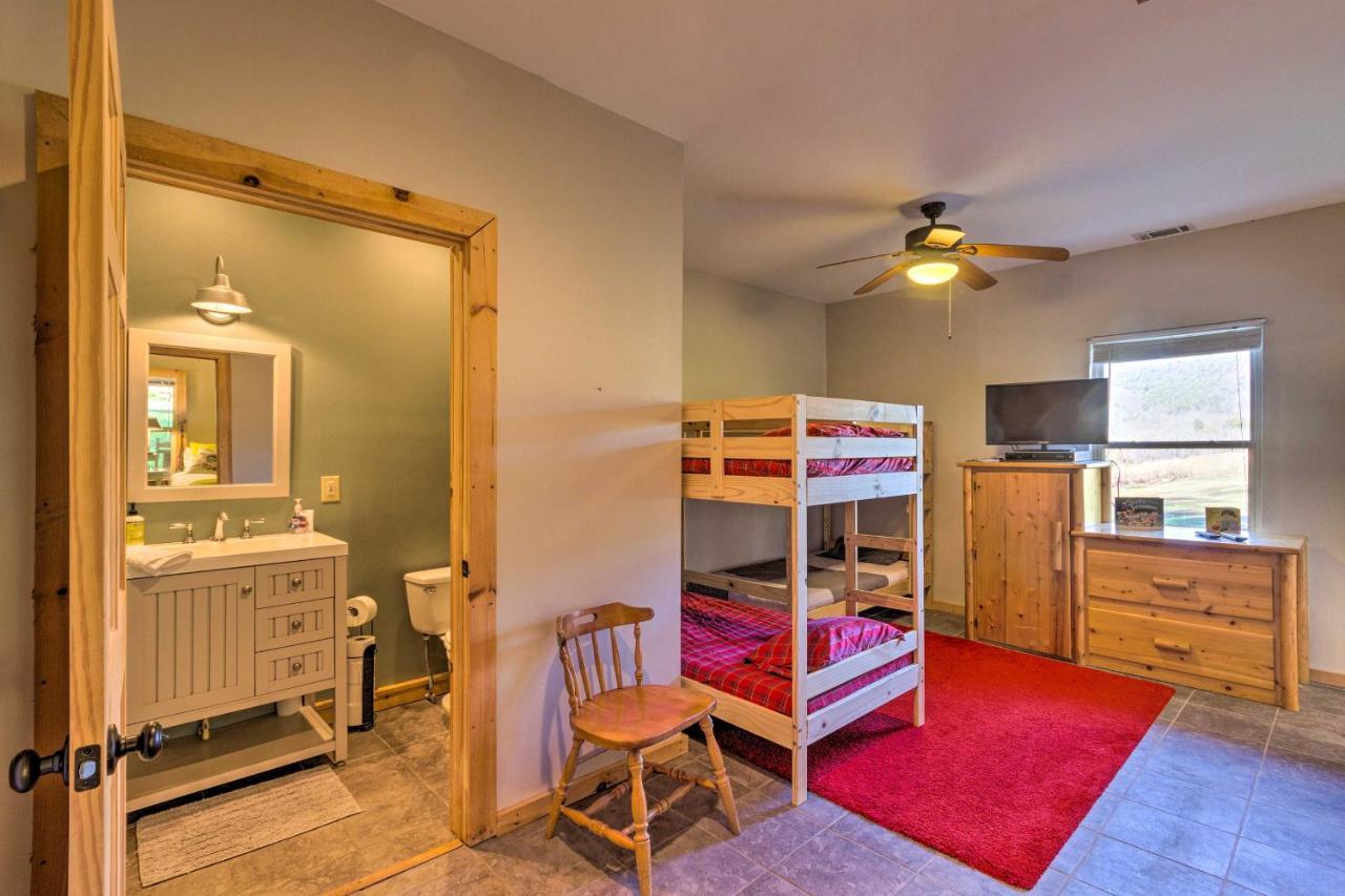 Pet-Friendly Blue Ridge, Cherokee Forest Retreat! Greeneville ภายนอก รูปภาพ