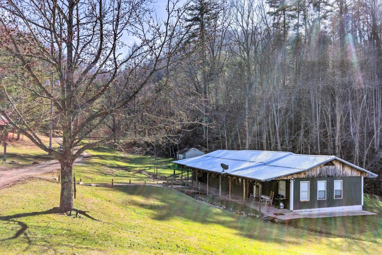 Pet-Friendly Blue Ridge, Cherokee Forest Retreat! Greeneville ภายนอก รูปภาพ